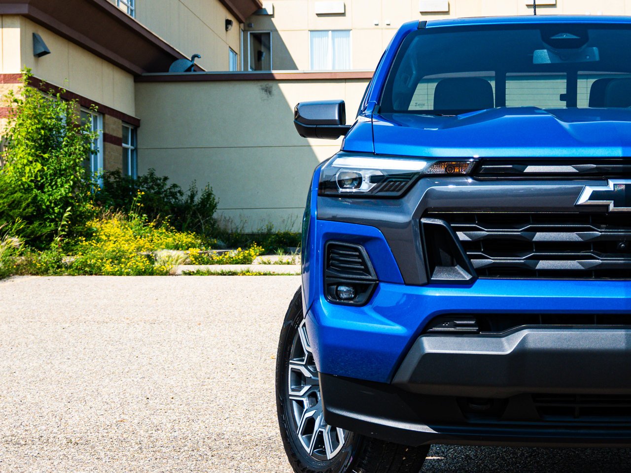 2024 Chevrolet Colorado 4WD Crew Cab LT Blue Sherwood Park - photo #5