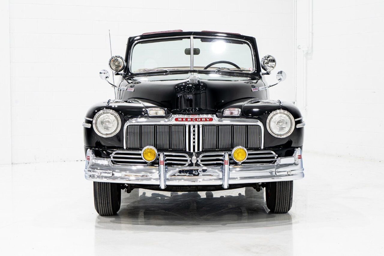 Mercury Eight **PRICE IN USD** 1947 Noir Montréal - photo #1