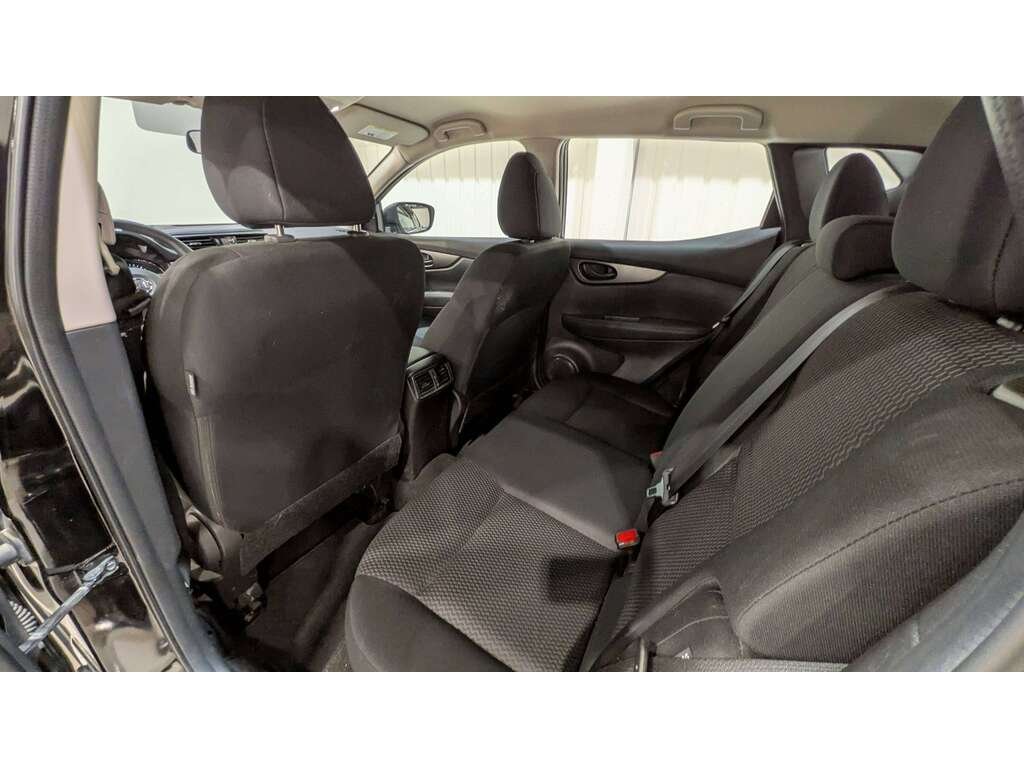 2023 Nissan Qashqai FWD S CVT Black Val-David - photo #7