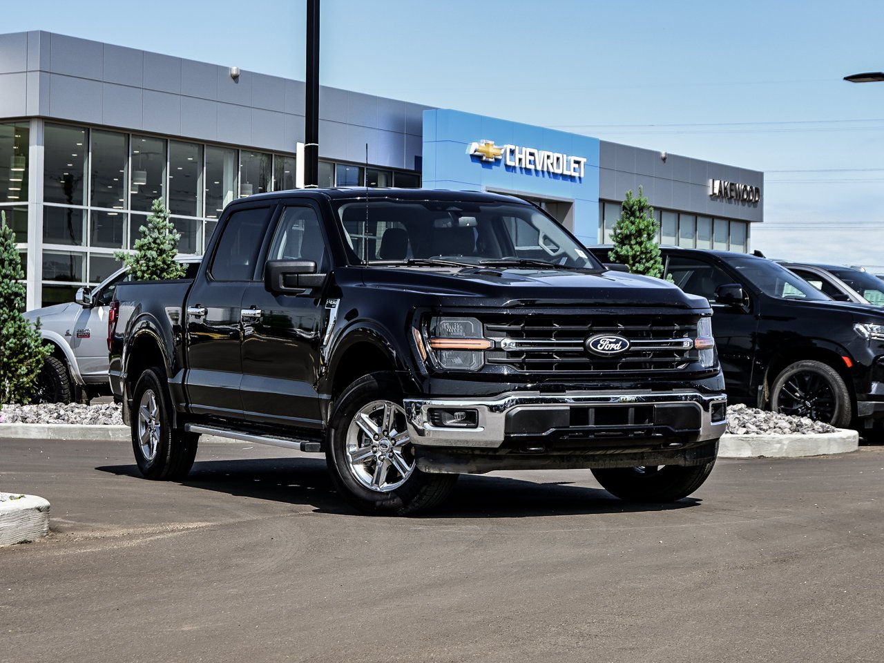 2024 Ford F-150 XLT 4WD SuperCrew 5.5' Box Black Sherwood Park - photo #1