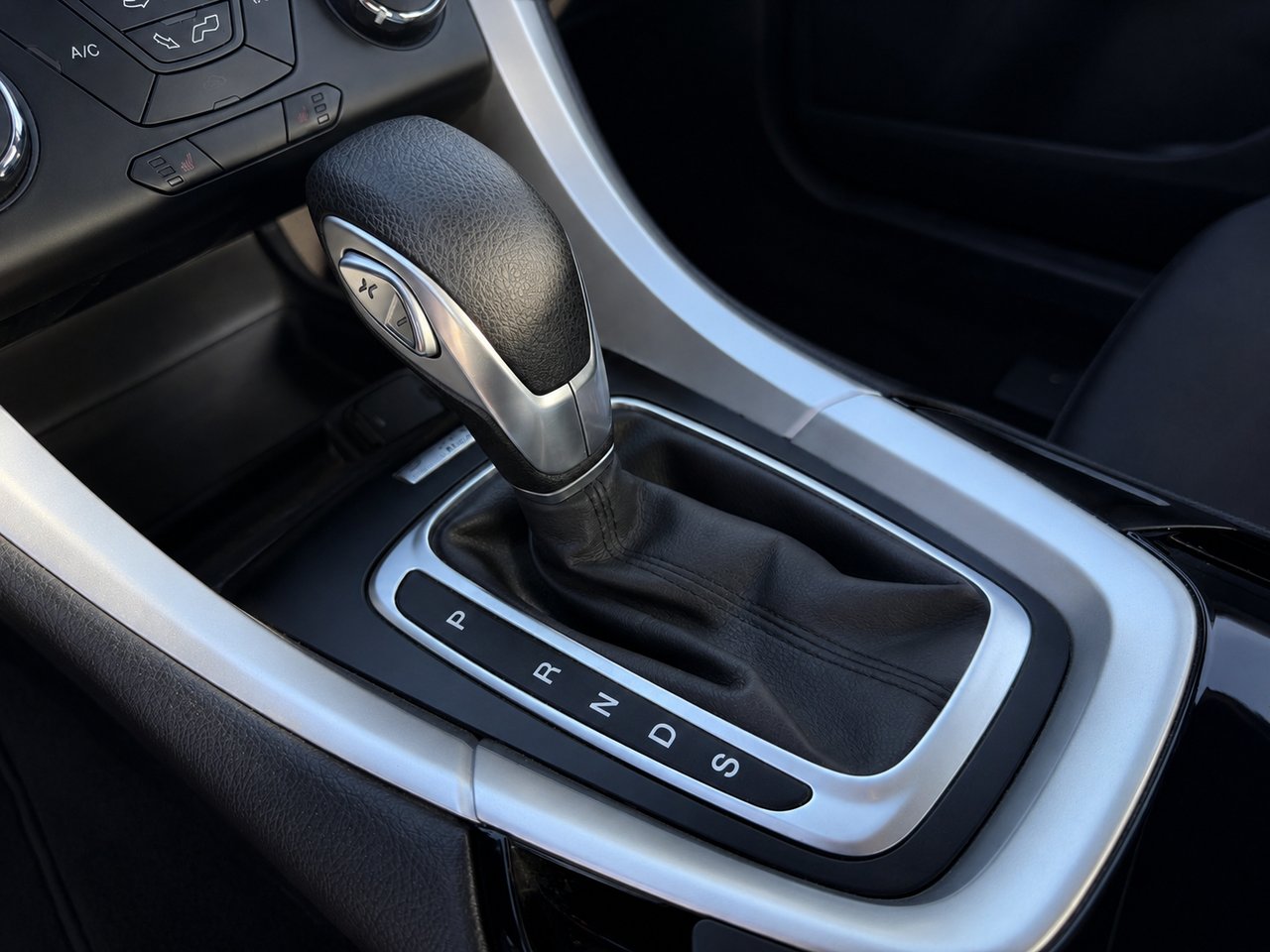 Ford Fusion AUTOMTIQUE / BAS KILOMÉTRAGE / BLUETOOTH 2014 Gris Châteauguay - photo #12