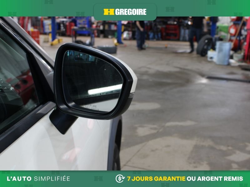 2021 Nissan Rogue White Laval - photo #13