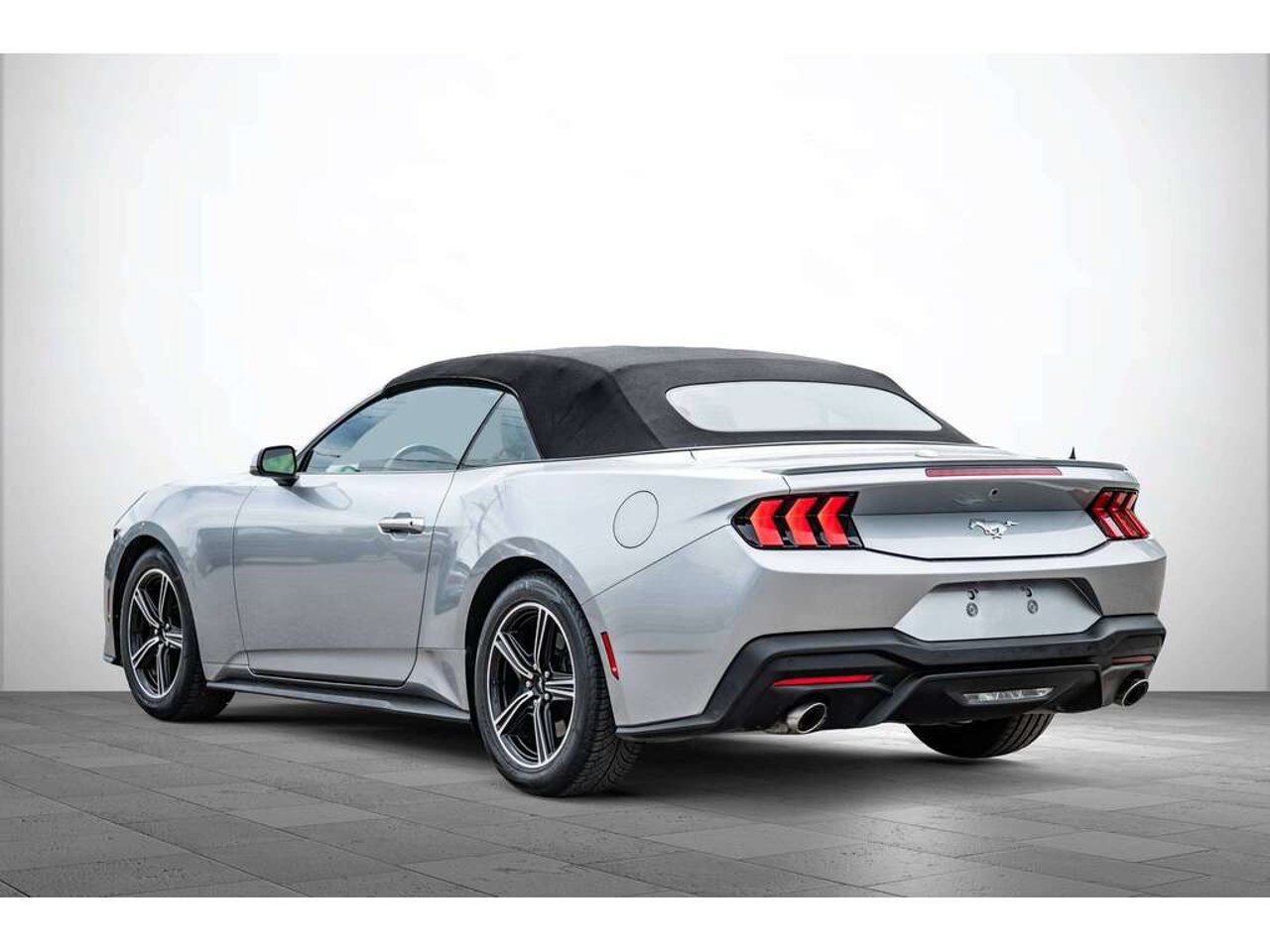 2025 Ford Mustang Silver Sainte-Julienne - photo #7