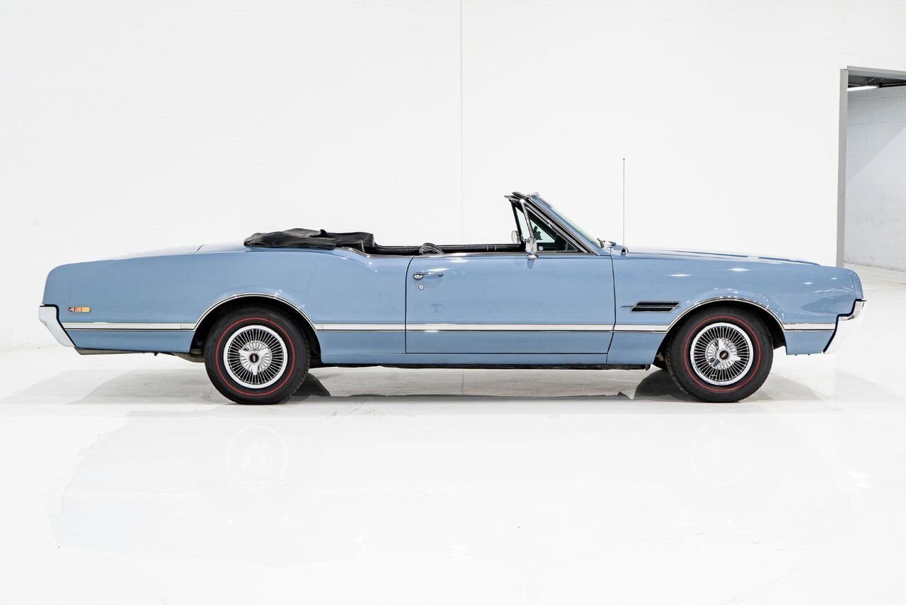 1966 Oldsmobile 442 PRIX EN USD | Matching# 400cu.in. 4-Speed Blue Montreal - photo #51