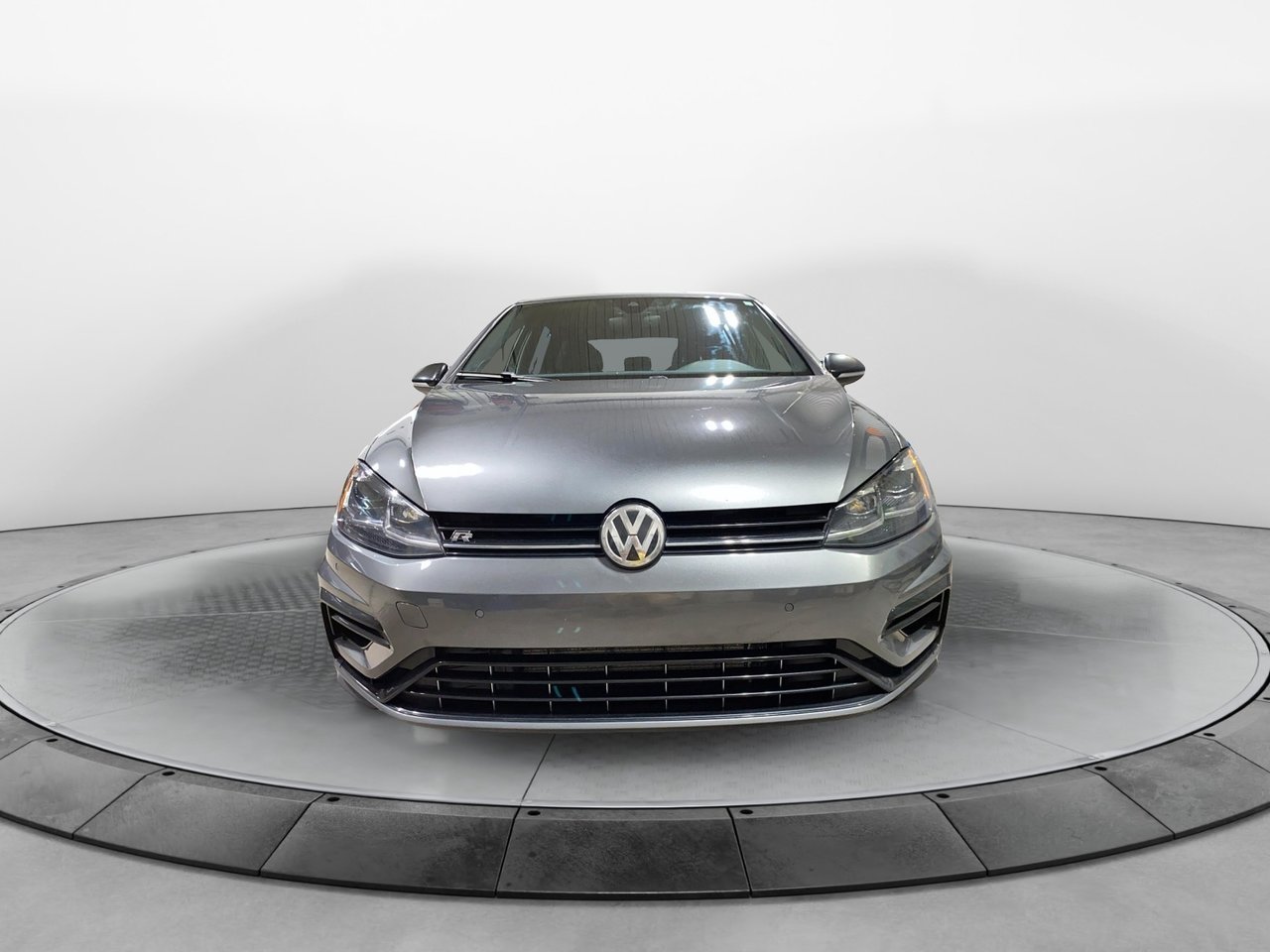 2018 Volkswagen Golf R VIN WVWWF7AU2JW098059 Baie-Comeau - photo #1