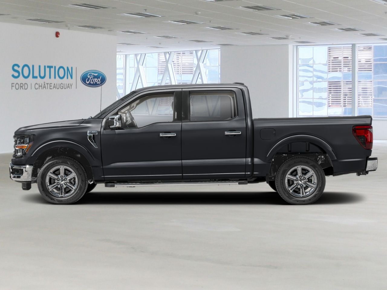 Ford F-150 XLT CABINE SUPERCREW 4RM CAISSE DE 5,5 PI 2025 Noir agate métallisé Châteauguay - photo #1