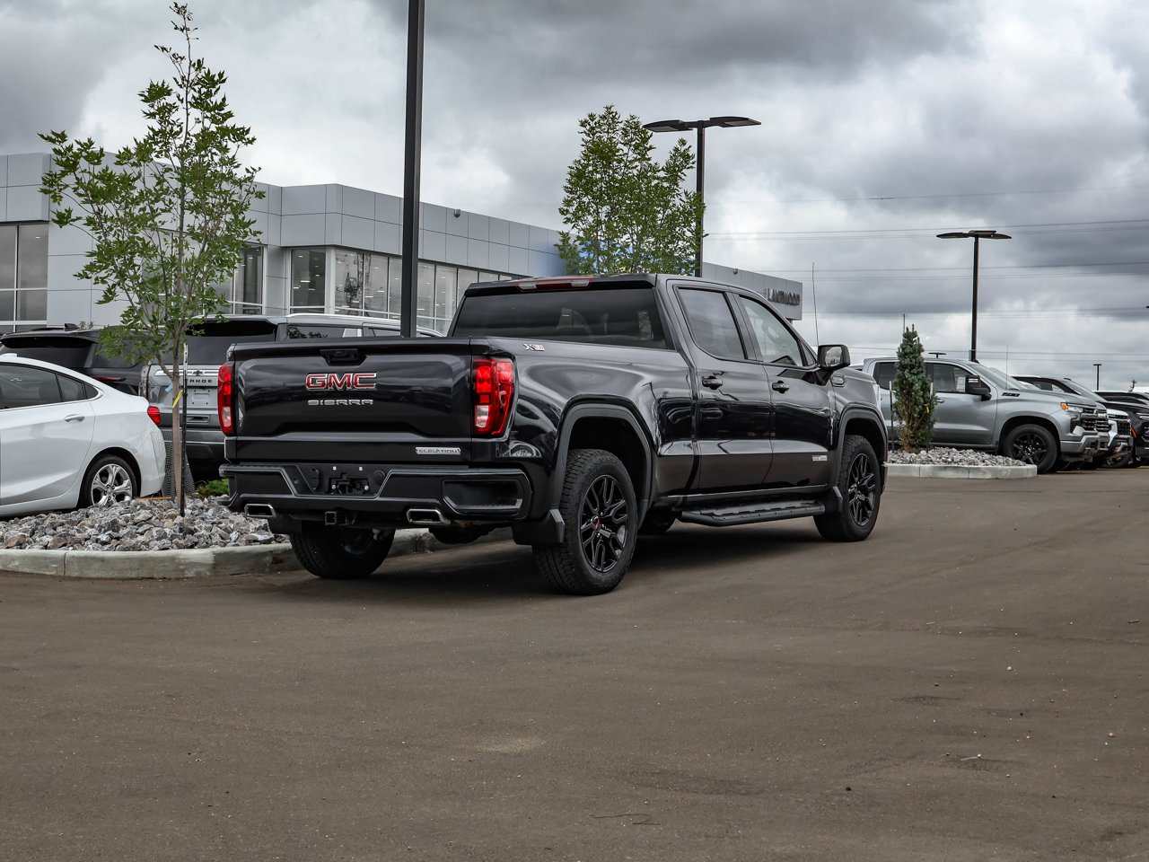 2024 GMC Sierra 1500 4WD Crew Cab 147 Elevation Grey Sherwood Park - photo #7