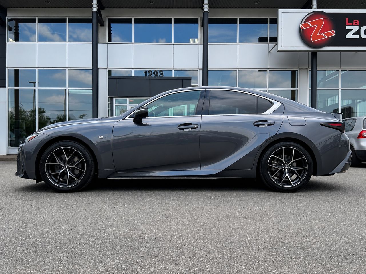 2023 Lexus IS