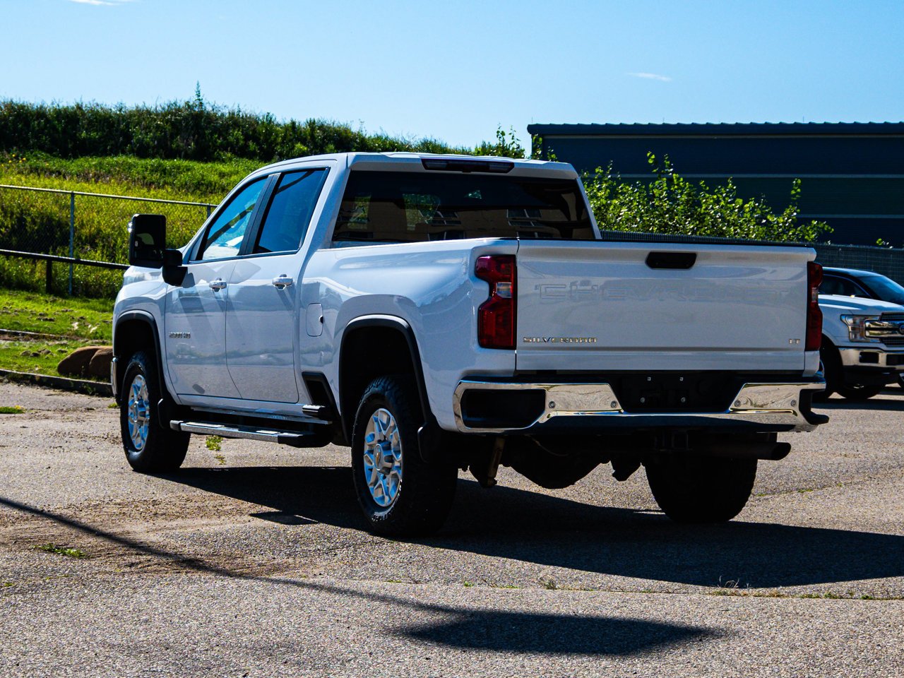 2024 Chevrolet Silverado 2500HD 4WD Crew Cab 159 LT White Sherwood Park - photo #10