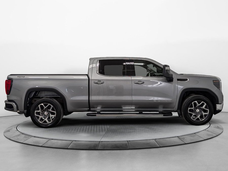 GMC Sierra 1500 4WD Crew Cab Moteur 2.7L 6 places 2023 Gris