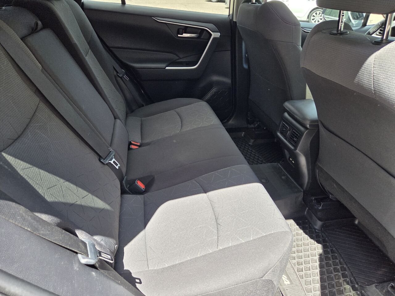 2021 Toyota RAV4 Grey Mont-Laurier - photo #15