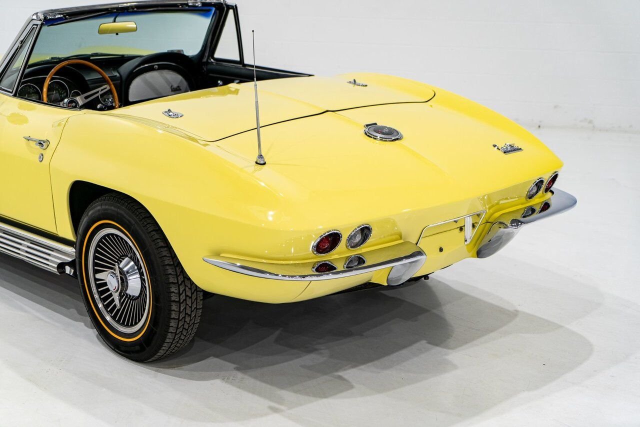 Chevrolet Corvette Matching# 427/425HP IP Code **PRICE IN USD** 1966 Jaune Montréal - photo #27
