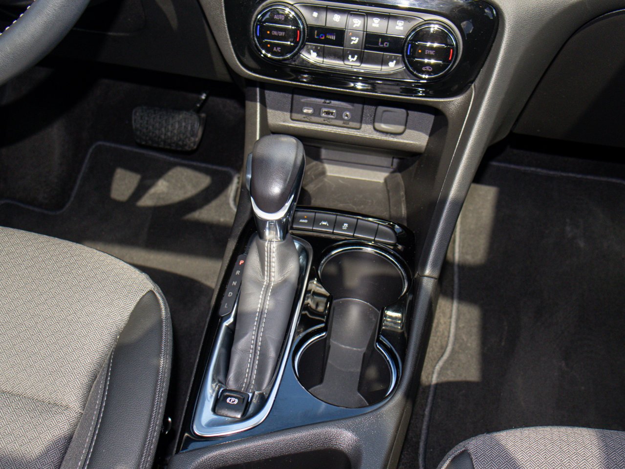 2022 Buick Encore GX AWD 4dr Select White Sherwood Park - photo #30