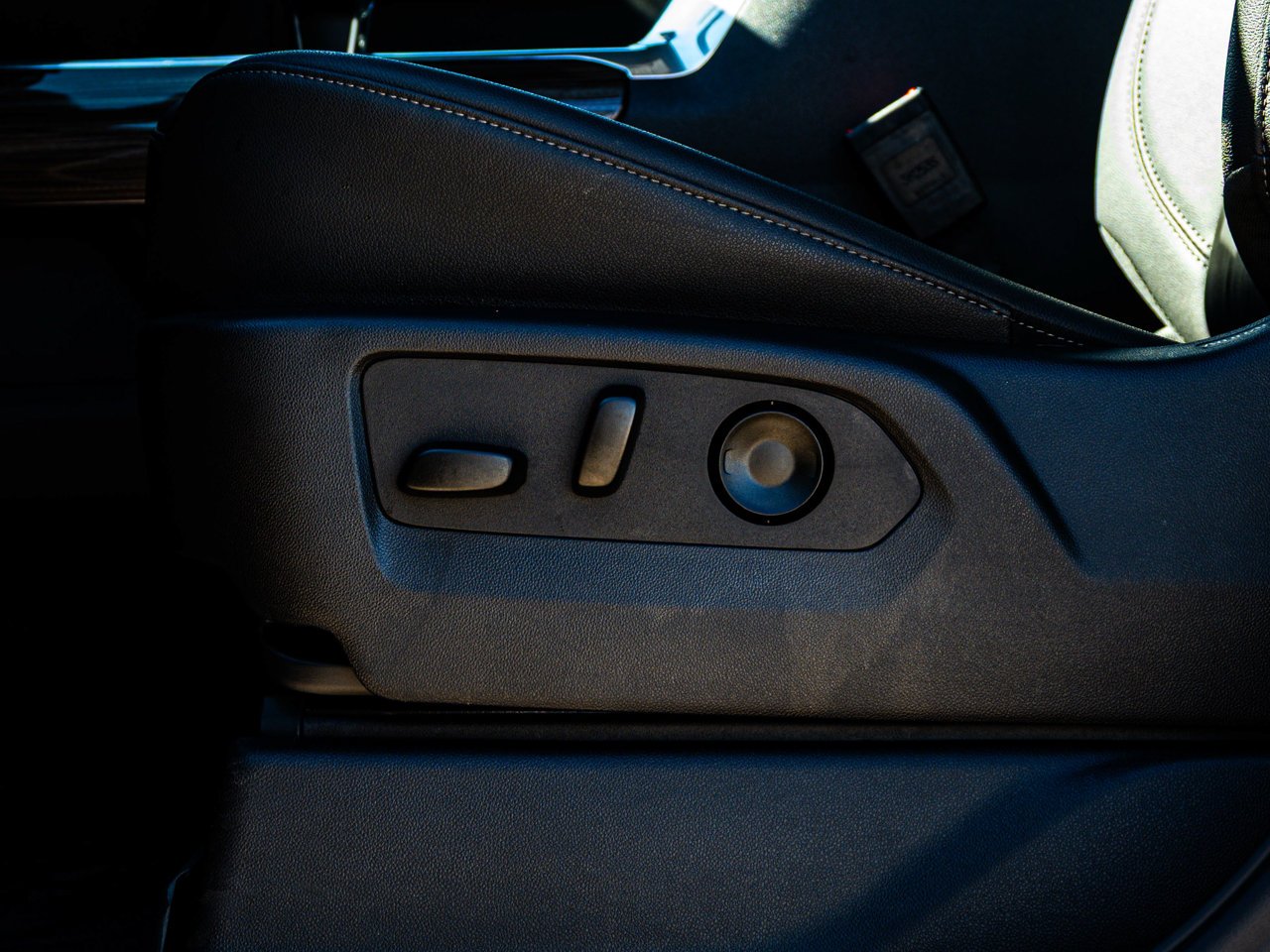 2026 Chevrolet Silverado 1500 4WD Crew Cab 147 RST Blue Sherwood Park - photo #19