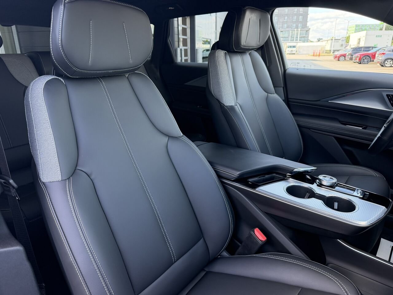 Cadillac LYRIQ TECH FINANCEMENT À PARTIR DE 0.99% 2024 Noir Laval - photo #22