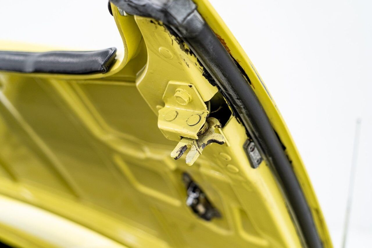 Chevrolet Corvette Matching# 427/425HP IP Code **PRICE IN USD** 1966 Jaune Montréal - photo #87