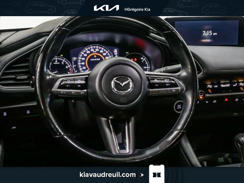 2021 Mazda 3 Red Saint-Eustache - photo #12