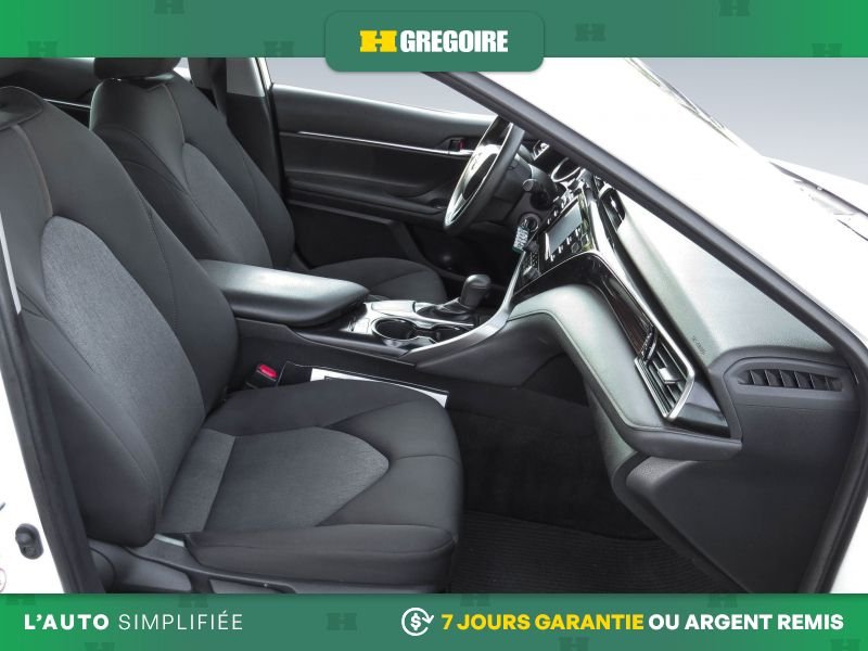 2019 Toyota Camry White Saint-Eustache - photo #27