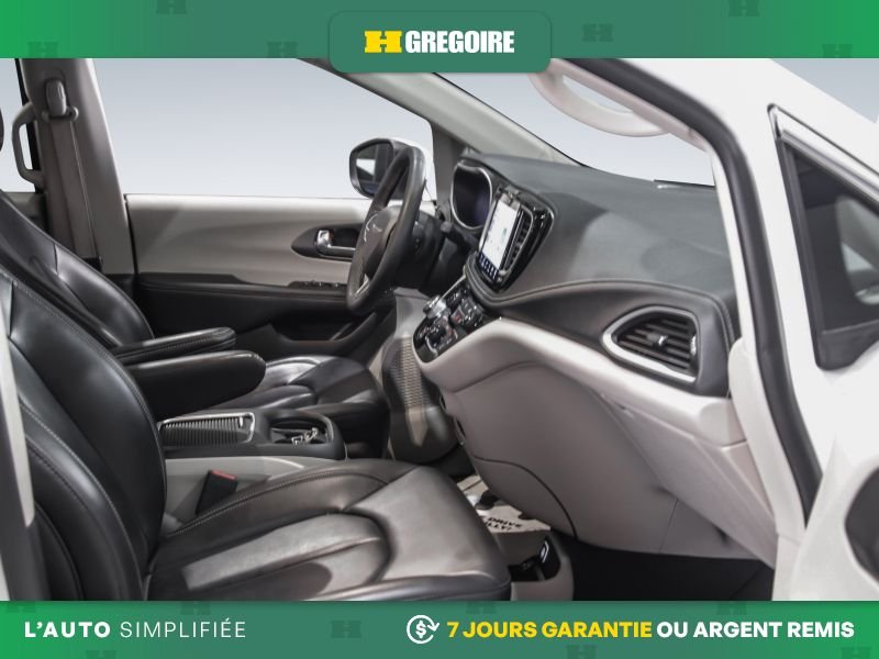 2023 Chrysler Pacifica White Saint-Eustache - photo #27