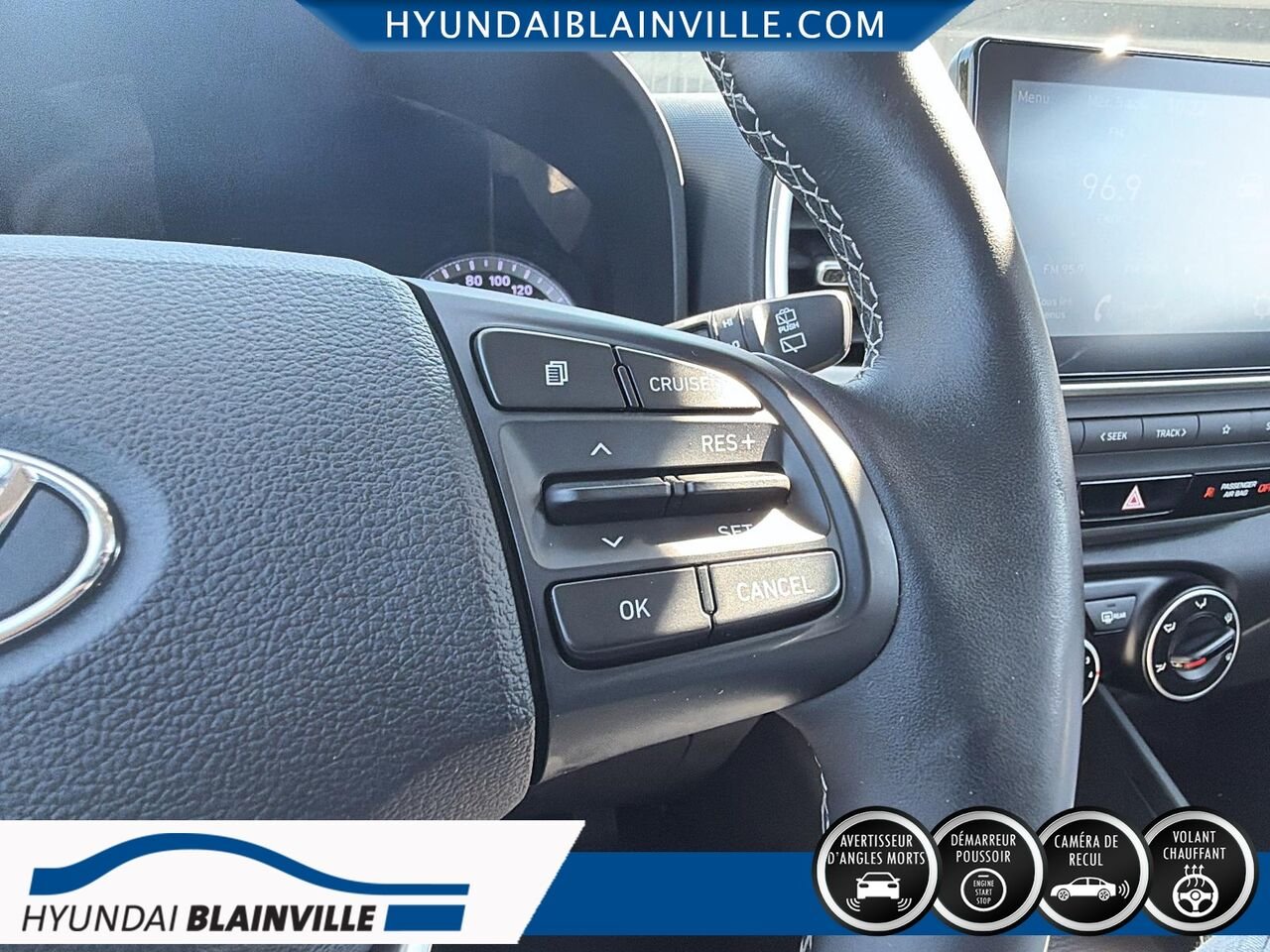 Hyundai Venue 2022 Blanc Blainville - photo #14