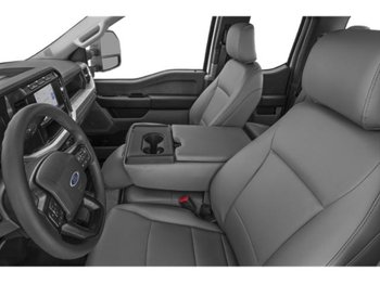 Ford Super Duty F-350 à roues arrière simples XLT