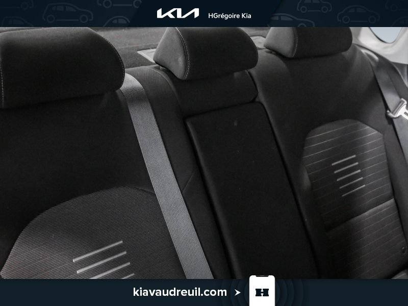 2020 Kia Forte White Blainville - photo #25