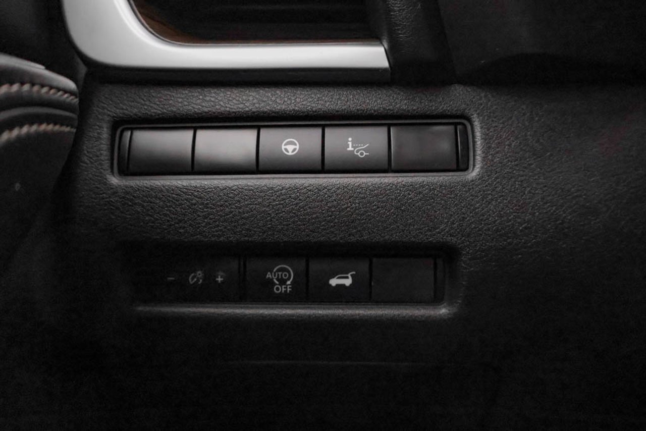 2024 Nissan Rogue AWD Platinum White Sherwood Park - photo #18