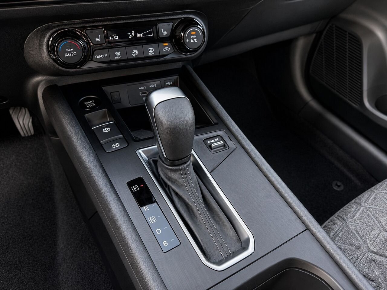 2026 NISSAN Kicks KICKS SV AWD Aspen White TriCoat Châteauguay - photo #16