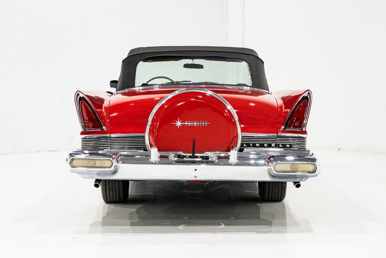 Lincoln Premiere **PRICE IN USD** 1957 Rouge Montréal - photo #53