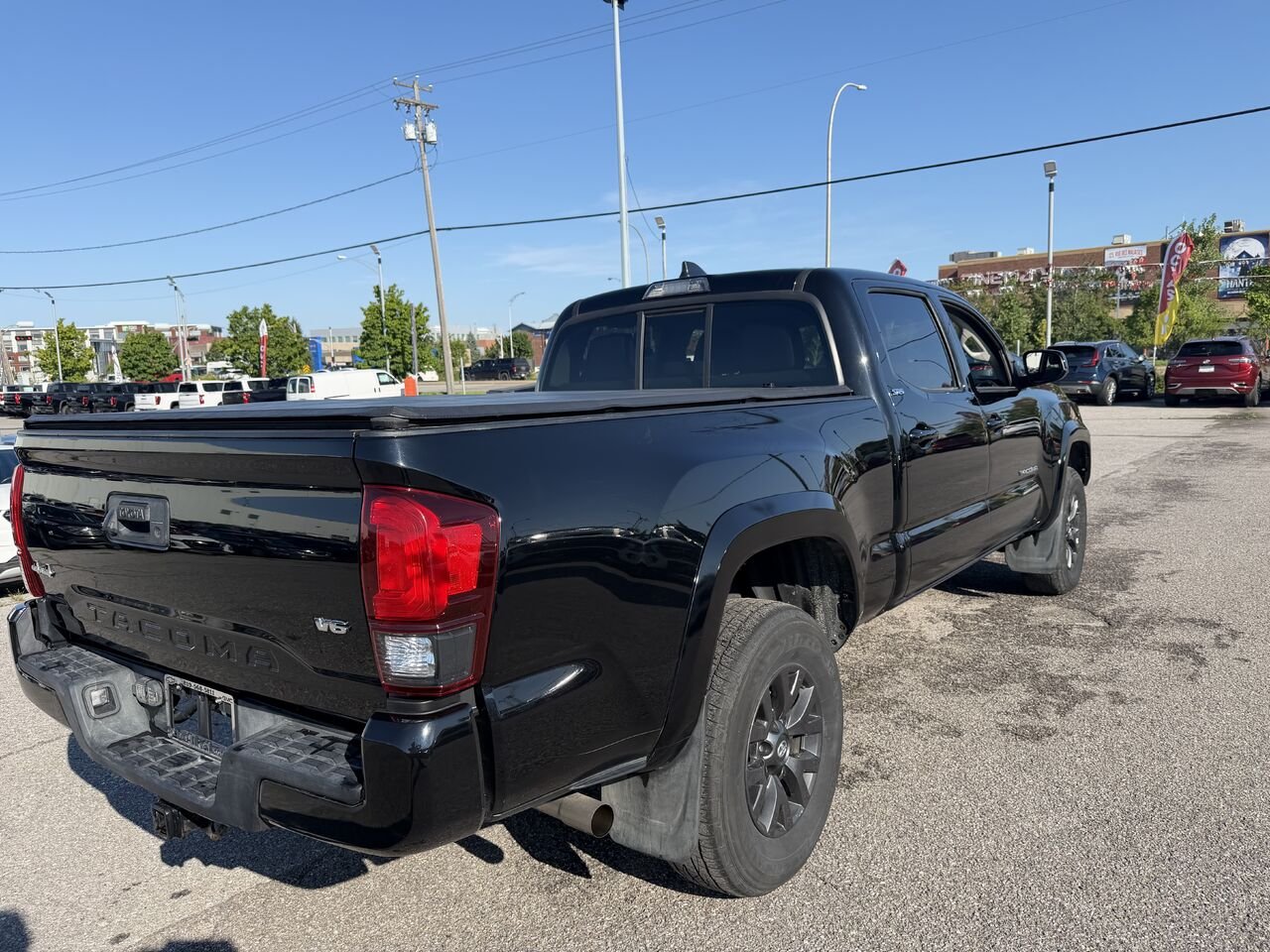 TOYOTA TACOMA DBL CAB SR5/TRD Double Cab 4x4 BA 2022 Noir Ottawa & Gatineau - photo #16