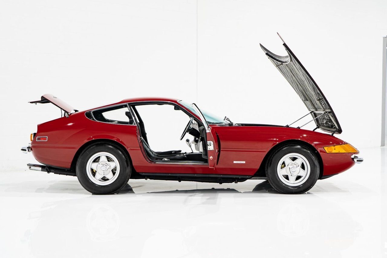 1973 Ferrari 365 GTB4 Daytona 18,301 miles With Orig Books/Tools/ Carbs / Filter Box Red Montreal - photo #35
