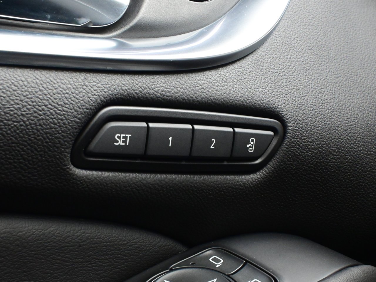 2022 Buick Enclave AWD 4dr Avenir Black Sherwood Park - photo #19