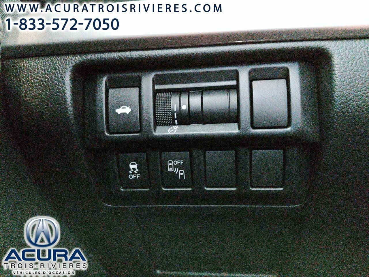 2017 Subaru LEGACY SYMMETRICAL AWD White Trois-Rivières - photo #16