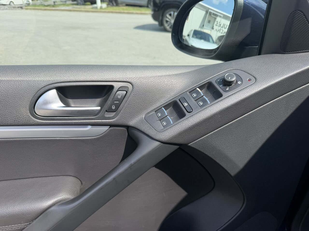 Volkswagen Tiguan Comfortline 4MOTION 2017 Bleu Laval - photo #21
