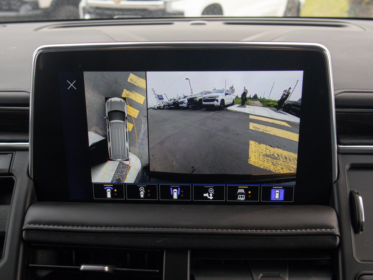 2023 Chevrolet Suburban 4WD 4dr LT Black Sherwood Park - photo #29