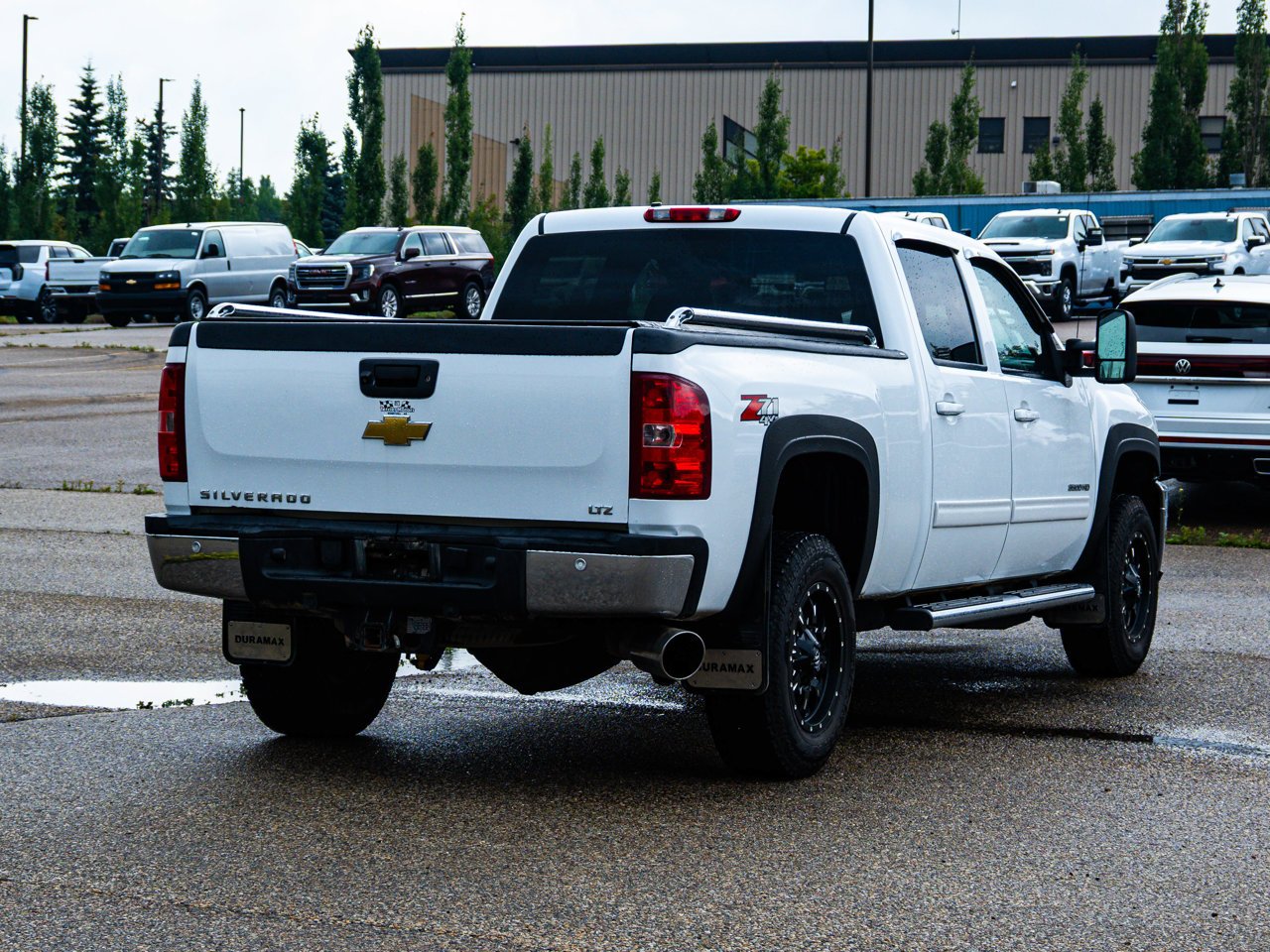 2011 Chevrolet Silverado 3500HD 4WD Crew Cab 167 LTZ White Sherwood Park - photo #12