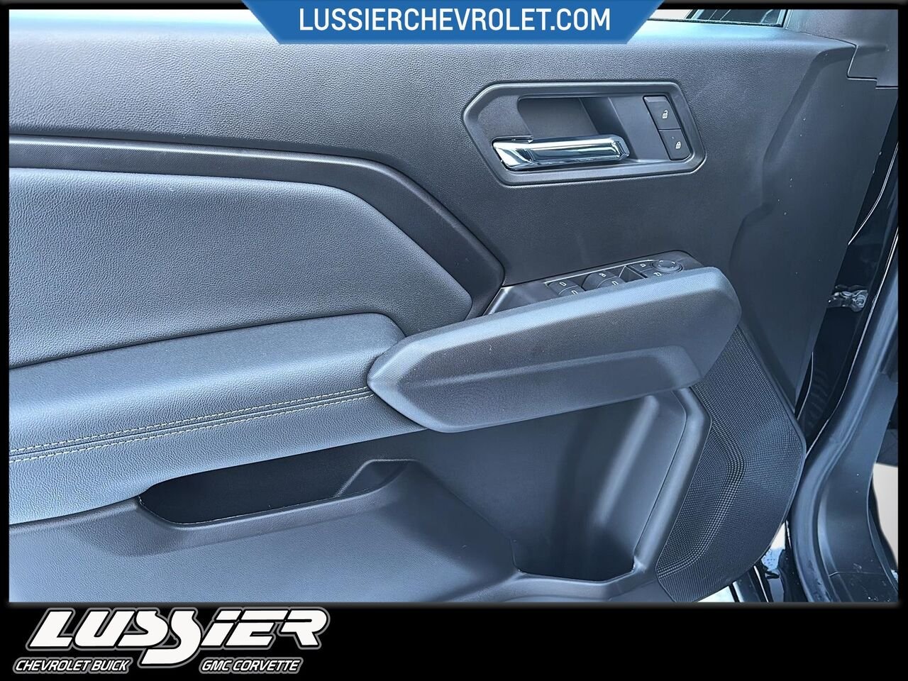 GMC Canyon Elevation cabine multiplace 4RM 2026 NOIR ONYX Saint-Hyacinthe - photo #8