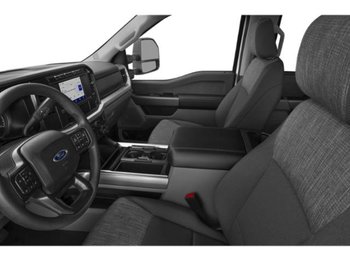 Ford Super Duty F-350 à roues arrière jumelées XLT