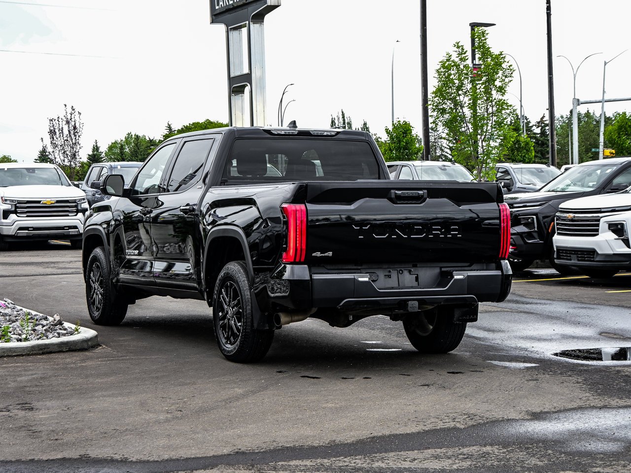 2025 Toyota Tundra 4x4 Crewmax SR Black Sherwood Park - photo #10
