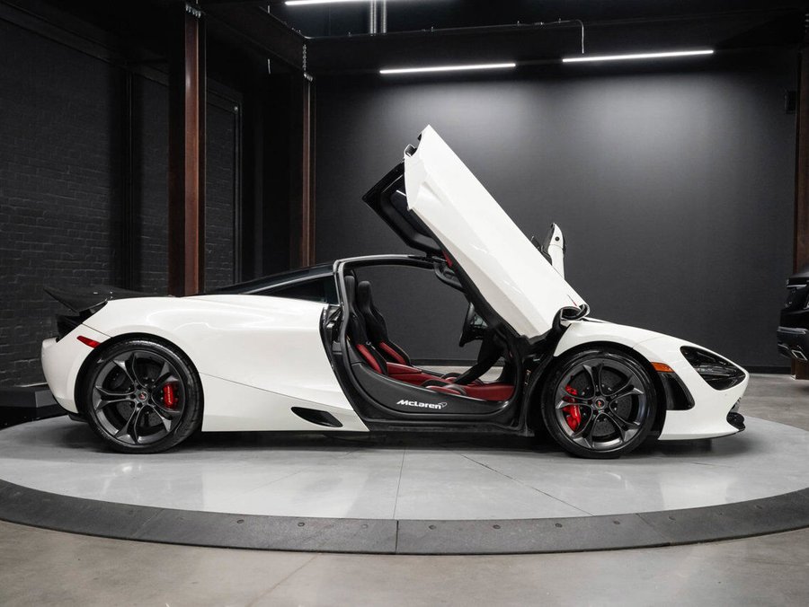 2018 McLaren 720S 2018 White