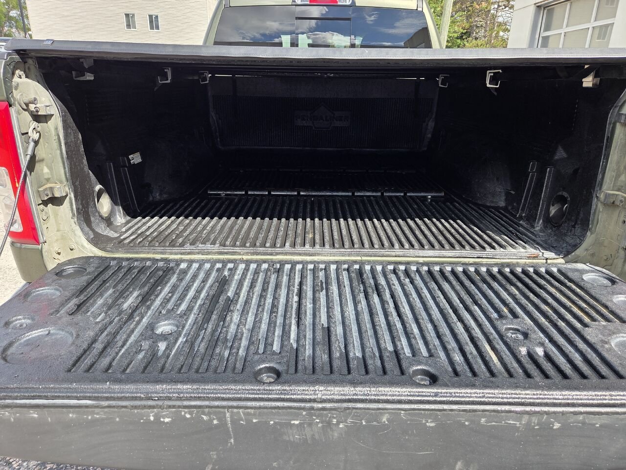 2021 RAM 1500 06N5 VERT Mont-Laurier - photo #7