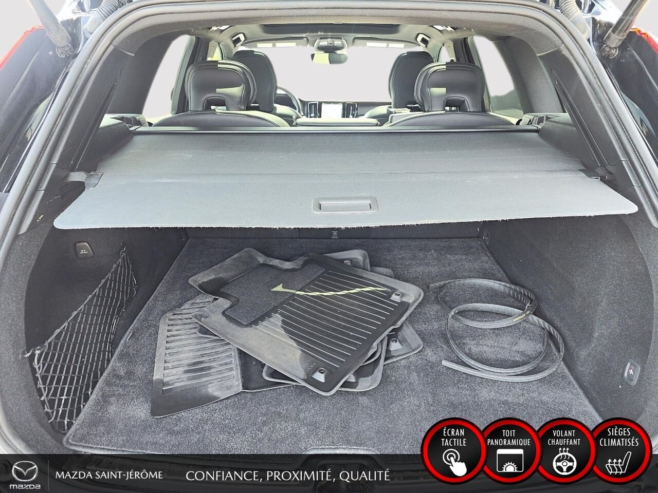 Volvo XC60 Recharge T8 R-Design hybride rechargeable | POLESTAR | TOIT PANORAMIQUE | AWD | CUIR | 2022 Noir Saint-Jérôme - photo #24