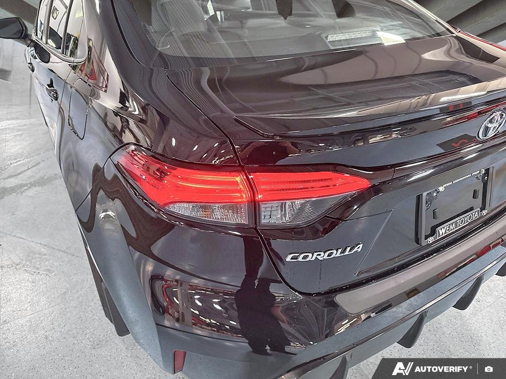 2025 Toyota Corolla 2601299A | XSE Midnight Black Metallic Edmonton - photo #9
