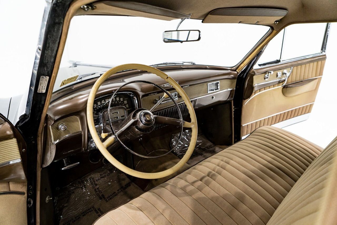 Cadillac Fleetwood Unrestored factory black paint **PRICE IN USD** 1951 Noir Montréal - photo #8
