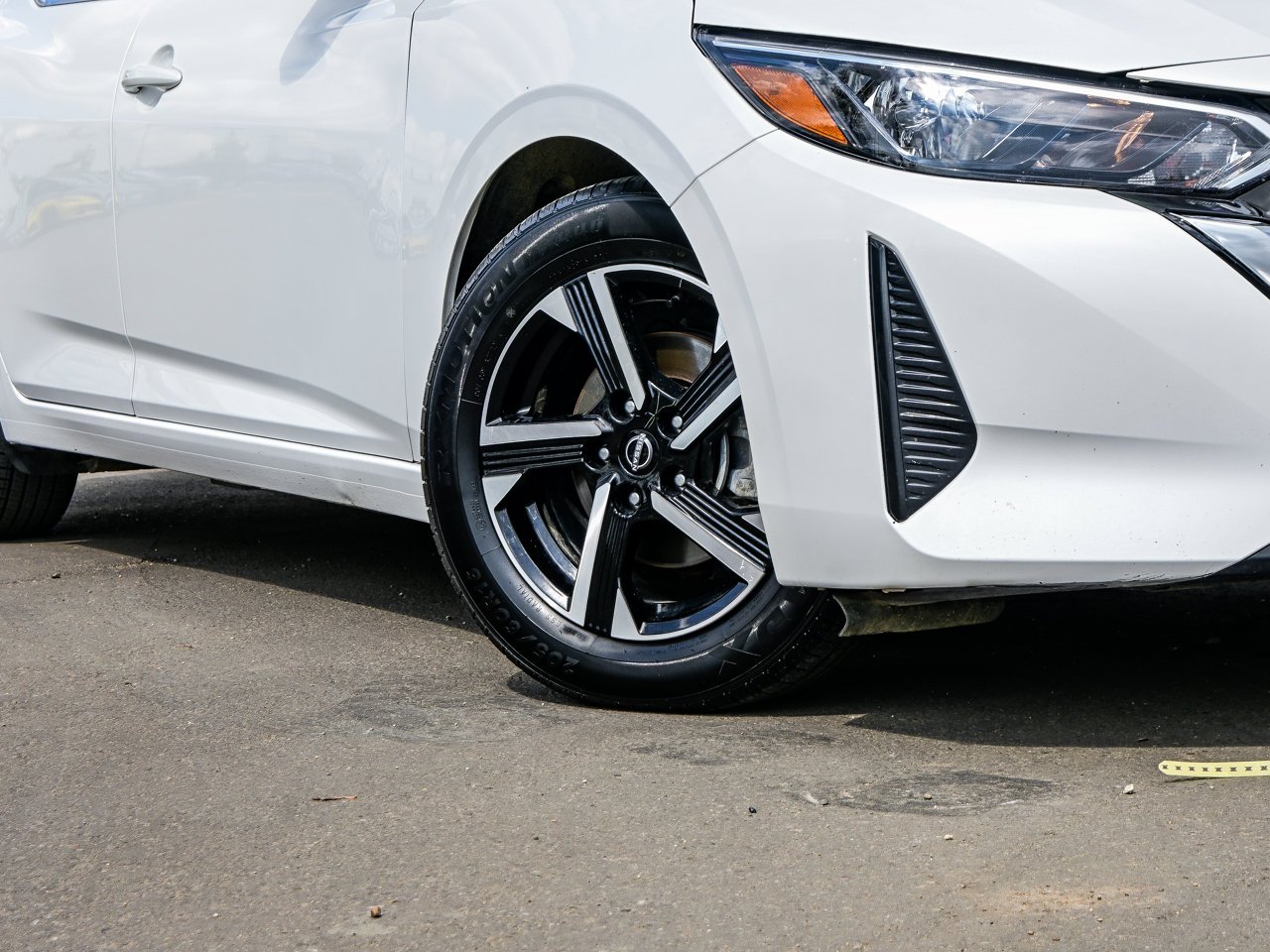 2024 Nissan Sentra SV CVT White Sherwood Park - photo #5