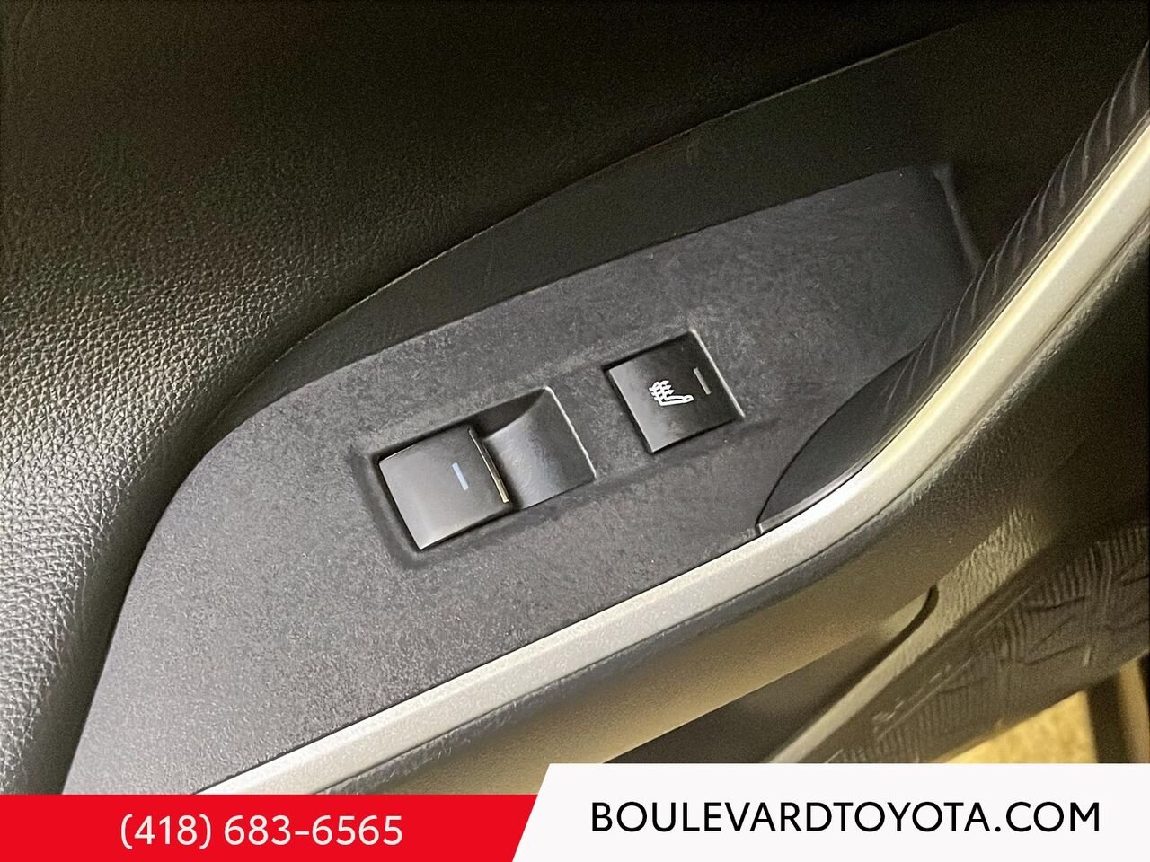 Toyota RAV4 PRIME 99835A-49 | XSE, HYBRIDE BRANCHABLE, AWD 2023 Frisson glacé nacré avec toit noir Québec - photo #18