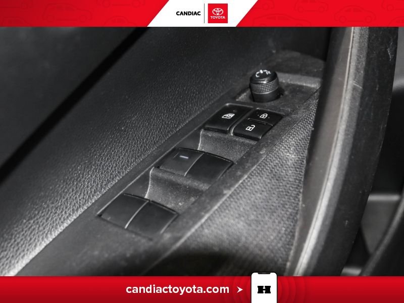 2021 Toyota Corolla Blue Saint-Eustache - photo #17