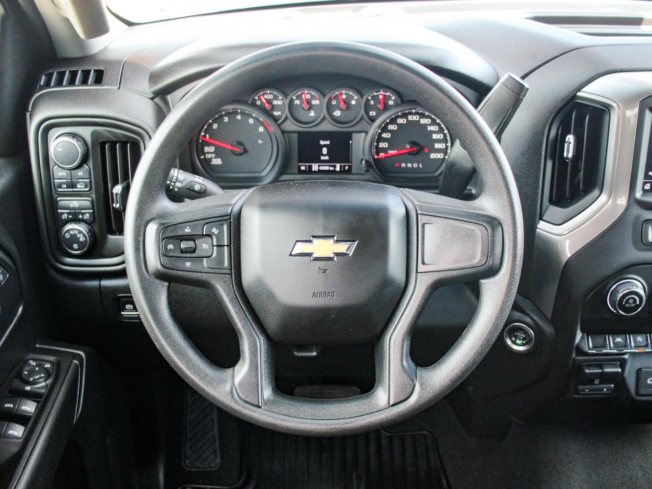 2025 Chevrolet Silverado 1500 4WD Crew Cab 157 Custom White Sherwood Park - photo #17