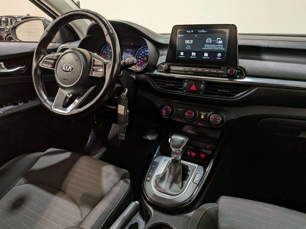 Kia Forte 2020 Gris Val-David - photo #18