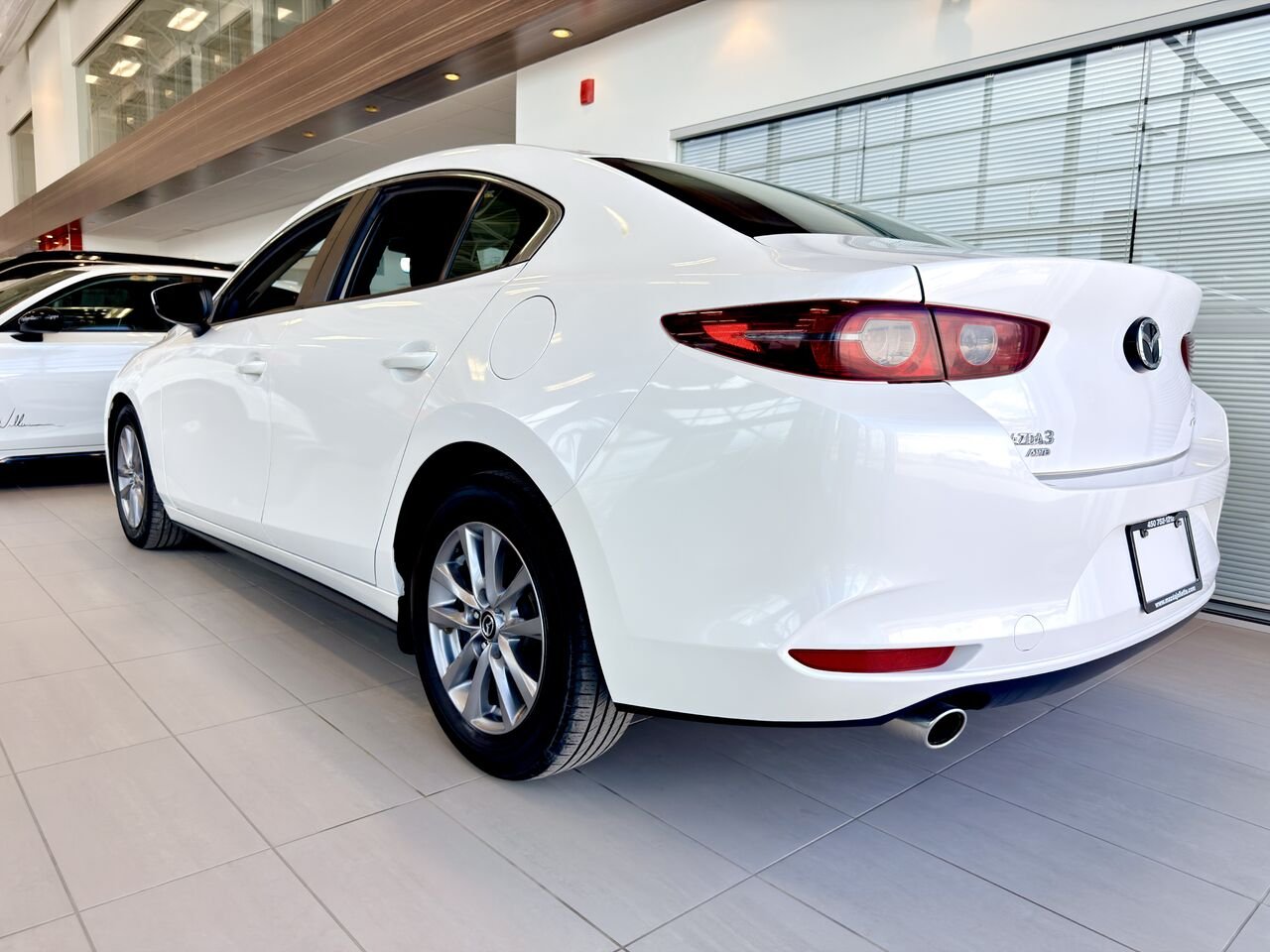 Mazda Mazda3 2020 Blanc Notre-Dame-des-Prairies - photo #8